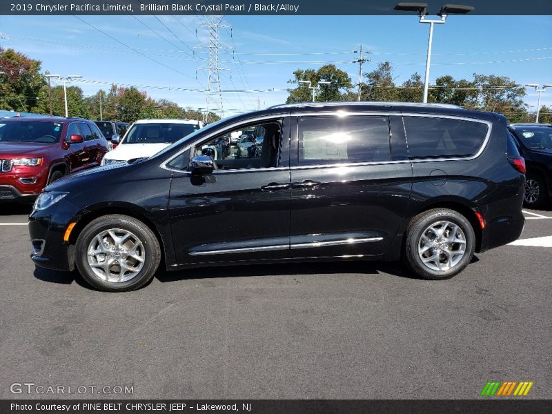 Brilliant Black Crystal Pearl / Black/Alloy 2019 Chrysler Pacifica Limited