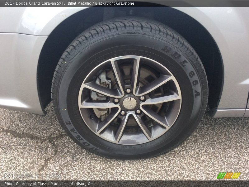Billet Metallic / Black/Light Graystone 2017 Dodge Grand Caravan SXT