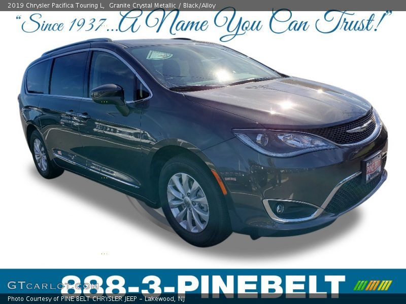Granite Crystal Metallic / Black/Alloy 2019 Chrysler Pacifica Touring L