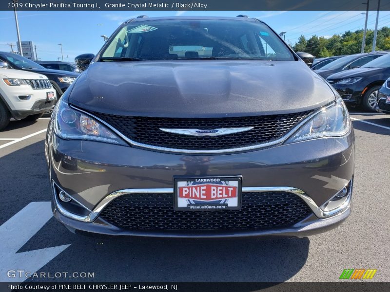 Granite Crystal Metallic / Black/Alloy 2019 Chrysler Pacifica Touring L