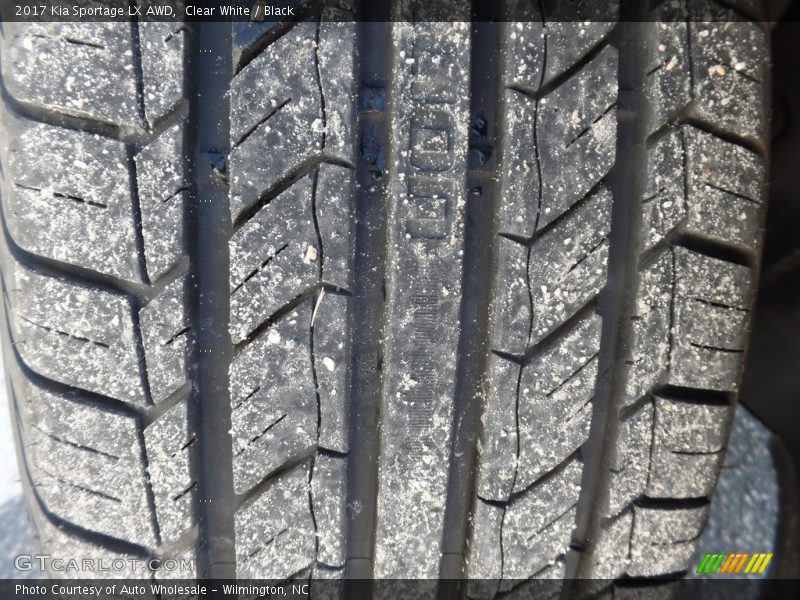 Clear White / Black 2017 Kia Sportage LX AWD