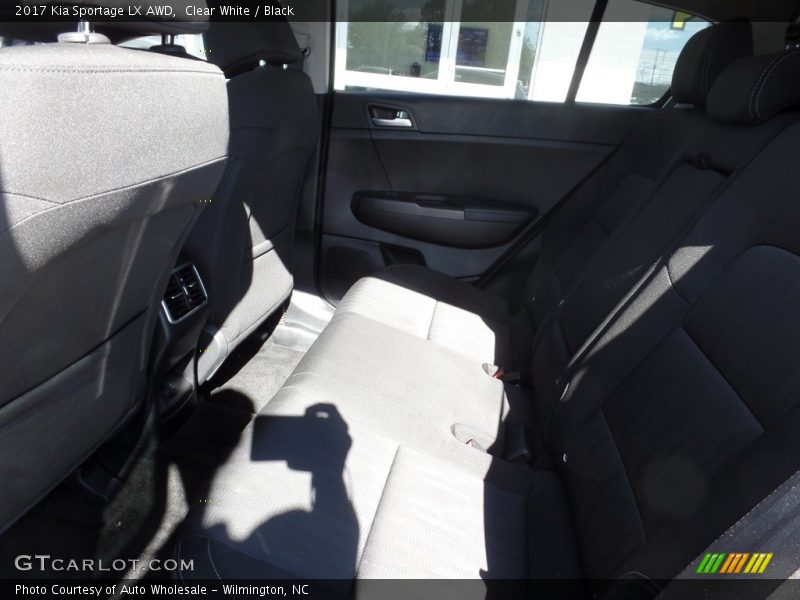Clear White / Black 2017 Kia Sportage LX AWD