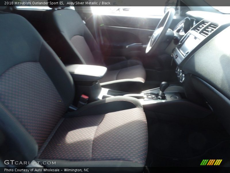 Alloy Silver Metallic / Black 2018 Mitsubishi Outlander Sport ES