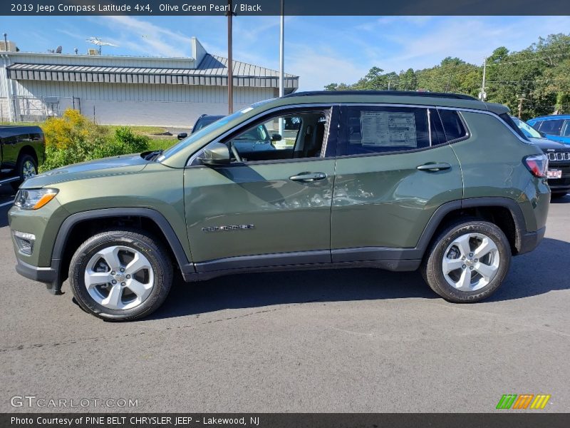  2019 Compass Latitude 4x4 Olive Green Pearl