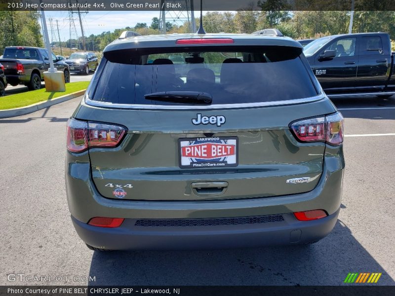 Olive Green Pearl / Black 2019 Jeep Compass Latitude 4x4