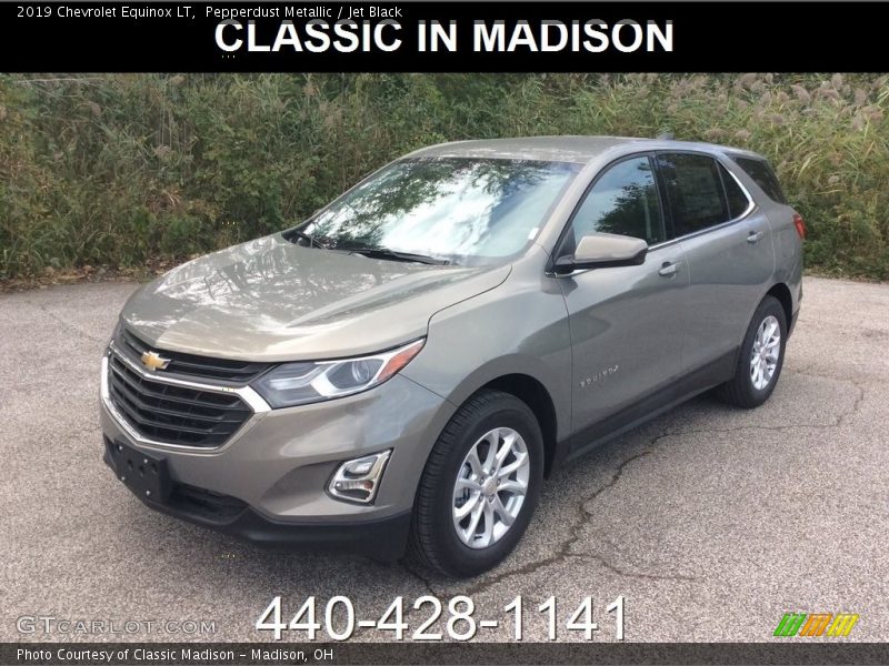 Pepperdust Metallic / Jet Black 2019 Chevrolet Equinox LT