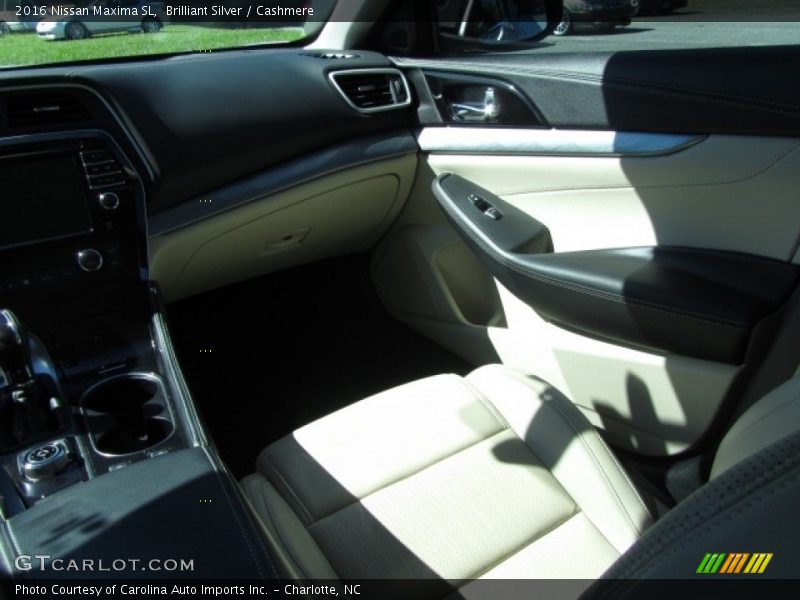 Brilliant Silver / Cashmere 2016 Nissan Maxima SL