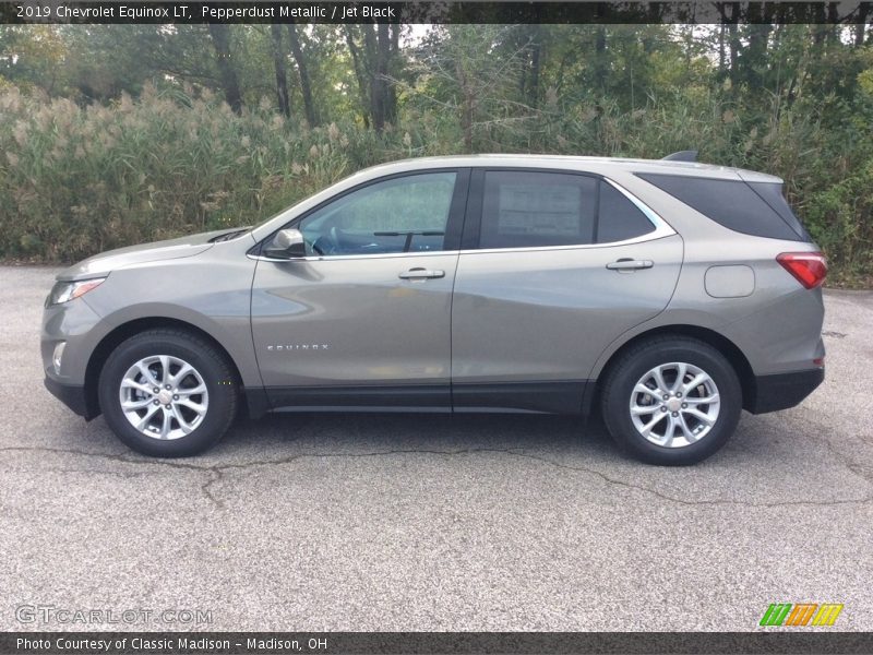 Pepperdust Metallic / Jet Black 2019 Chevrolet Equinox LT