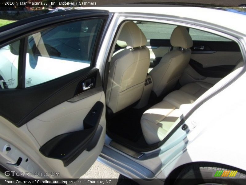 Brilliant Silver / Cashmere 2016 Nissan Maxima SL