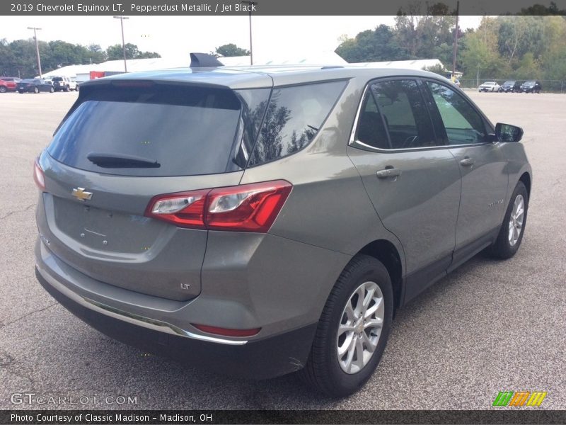 Pepperdust Metallic / Jet Black 2019 Chevrolet Equinox LT