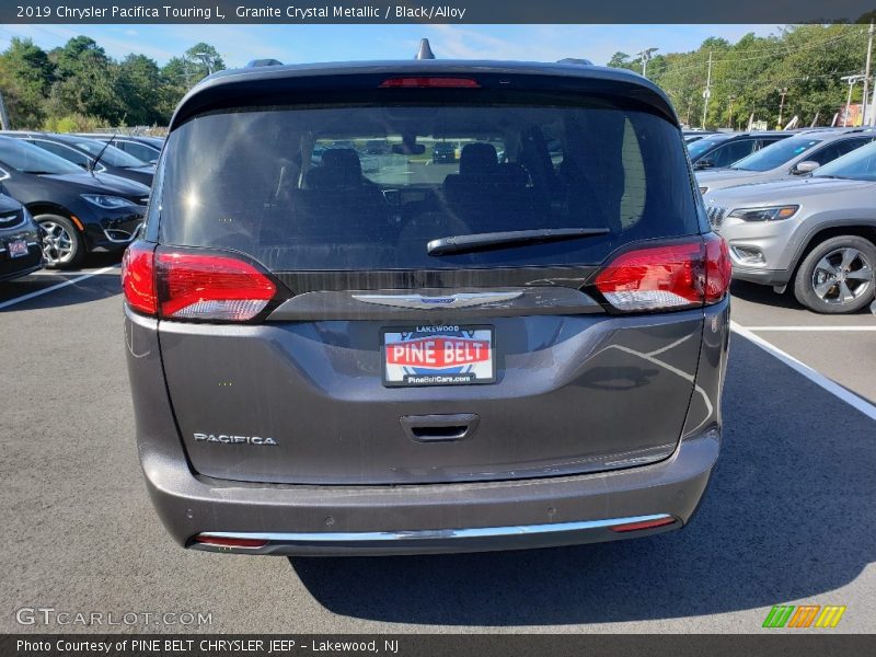 Granite Crystal Metallic / Black/Alloy 2019 Chrysler Pacifica Touring L