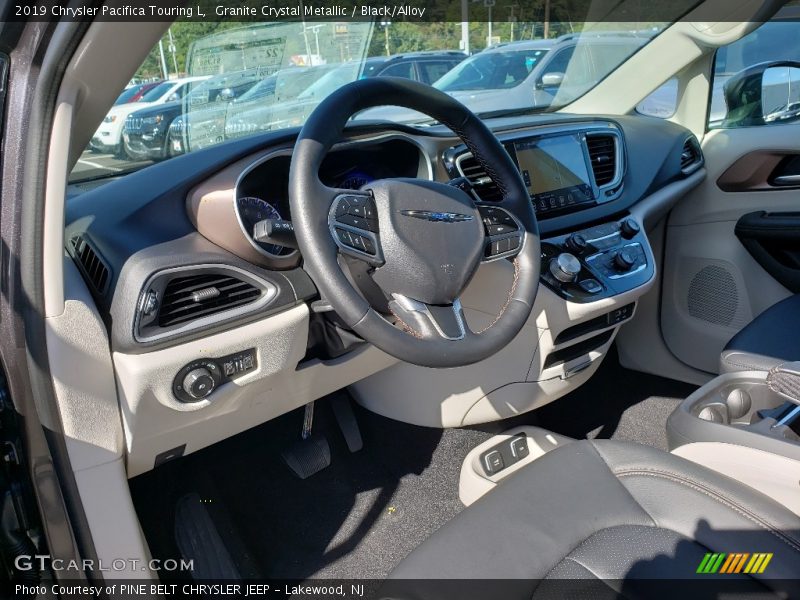Granite Crystal Metallic / Black/Alloy 2019 Chrysler Pacifica Touring L