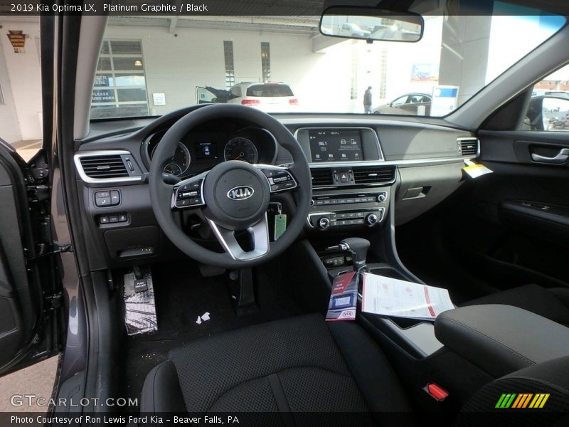 Front Seat of 2019 Optima LX