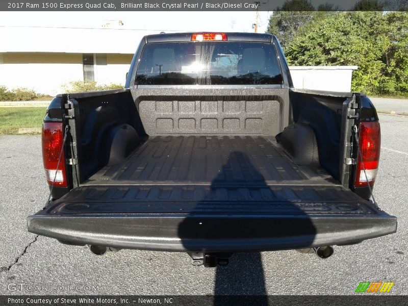 Brilliant Black Crystal Pearl / Black/Diesel Gray 2017 Ram 1500 Express Quad Cab