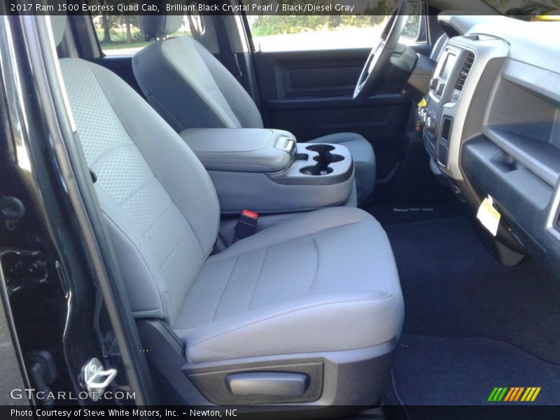 Brilliant Black Crystal Pearl / Black/Diesel Gray 2017 Ram 1500 Express Quad Cab