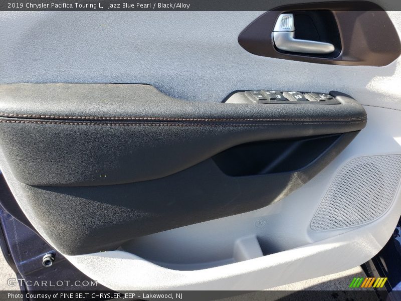 Jazz Blue Pearl / Black/Alloy 2019 Chrysler Pacifica Touring L