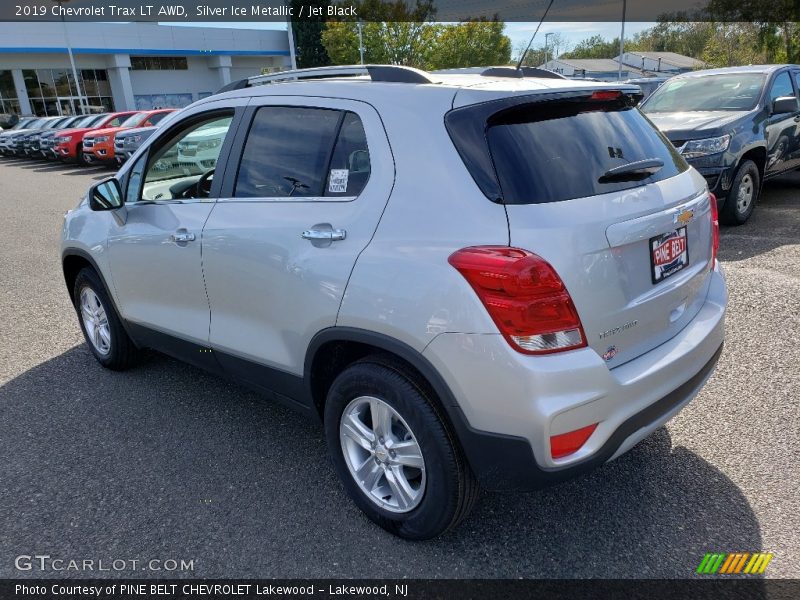 Silver Ice Metallic / Jet Black 2019 Chevrolet Trax LT AWD