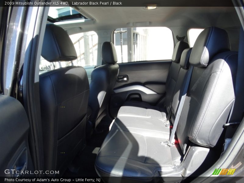 Labrador Black Pearl / Black 2009 Mitsubishi Outlander XLS 4WD