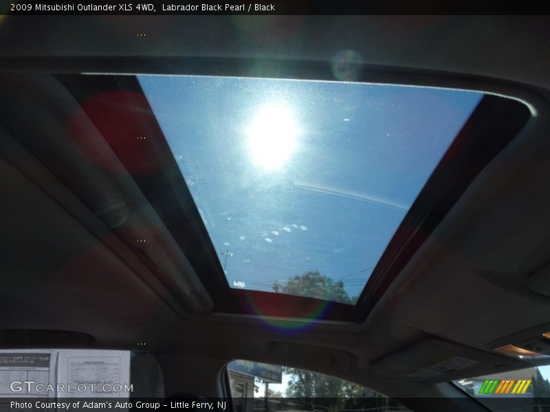Labrador Black Pearl / Black 2009 Mitsubishi Outlander XLS 4WD