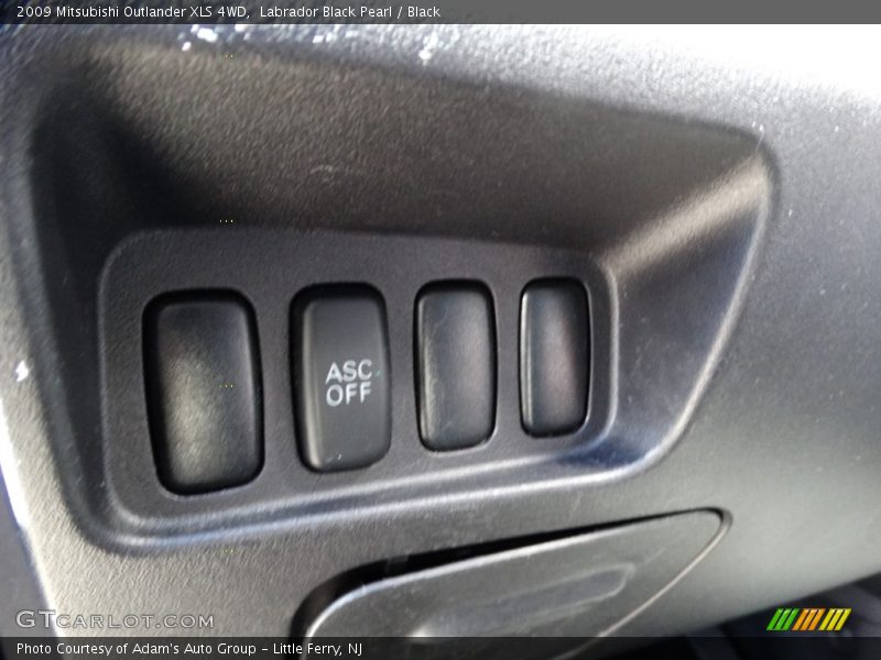 Labrador Black Pearl / Black 2009 Mitsubishi Outlander XLS 4WD