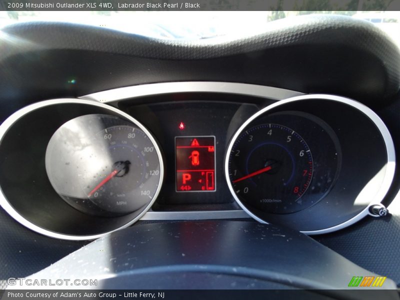 Labrador Black Pearl / Black 2009 Mitsubishi Outlander XLS 4WD