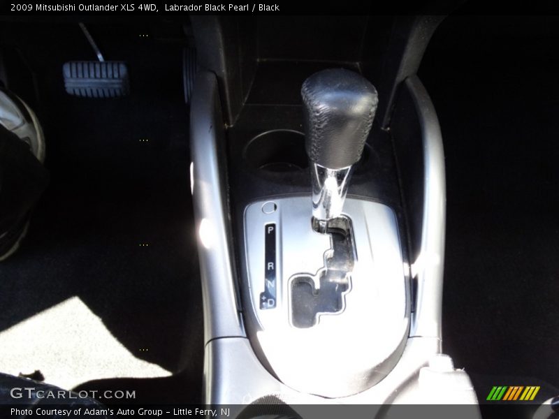 Labrador Black Pearl / Black 2009 Mitsubishi Outlander XLS 4WD