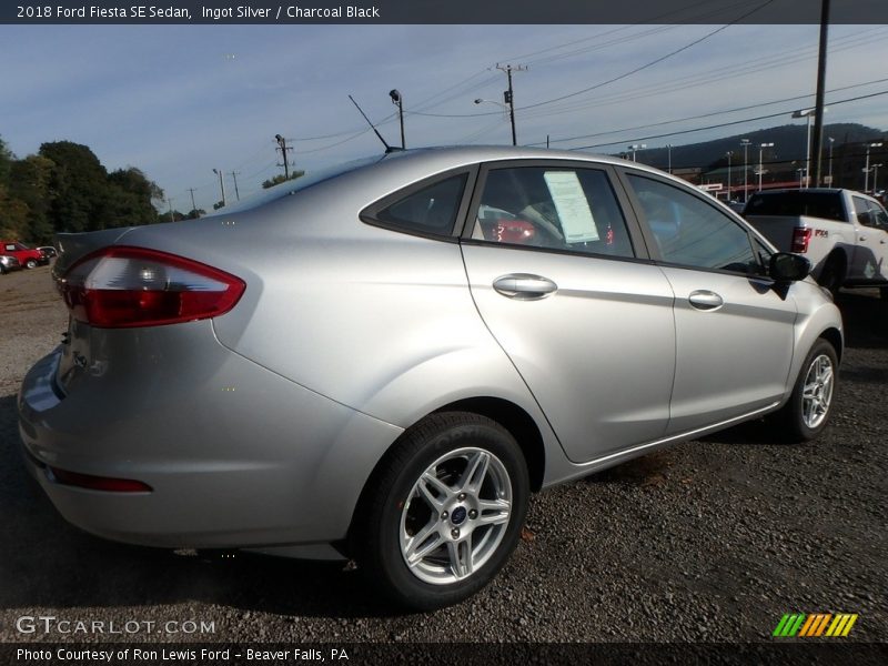 Ingot Silver / Charcoal Black 2018 Ford Fiesta SE Sedan
