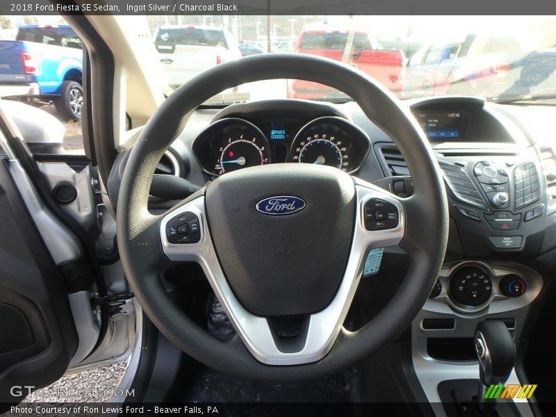 Ingot Silver / Charcoal Black 2018 Ford Fiesta SE Sedan