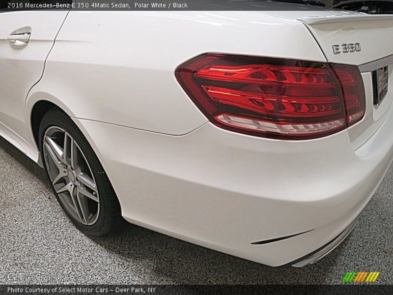 Polar White / Black 2016 Mercedes-Benz E 350 4Matic Sedan