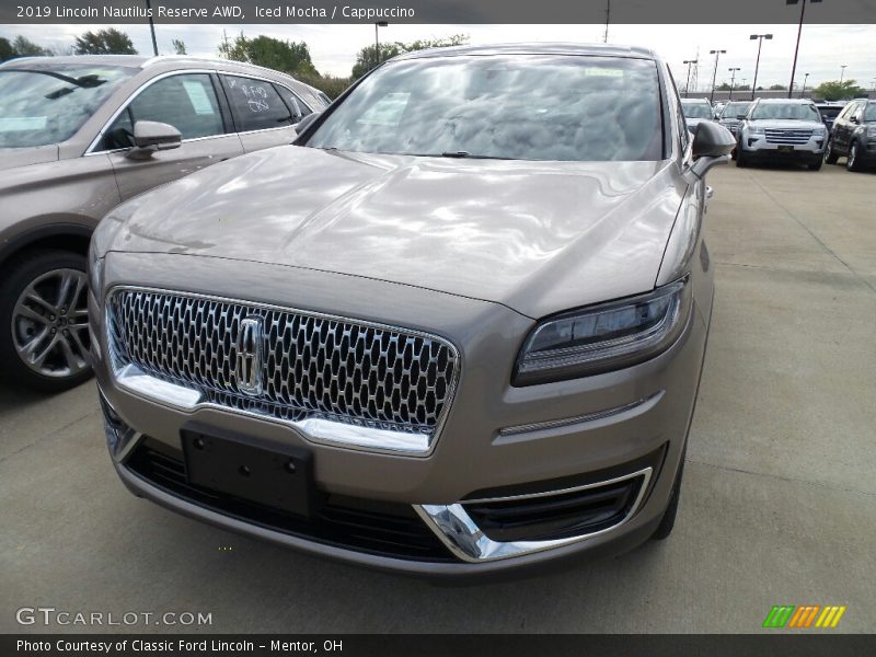 Front 3/4 View of 2019 Nautilus Reserve AWD