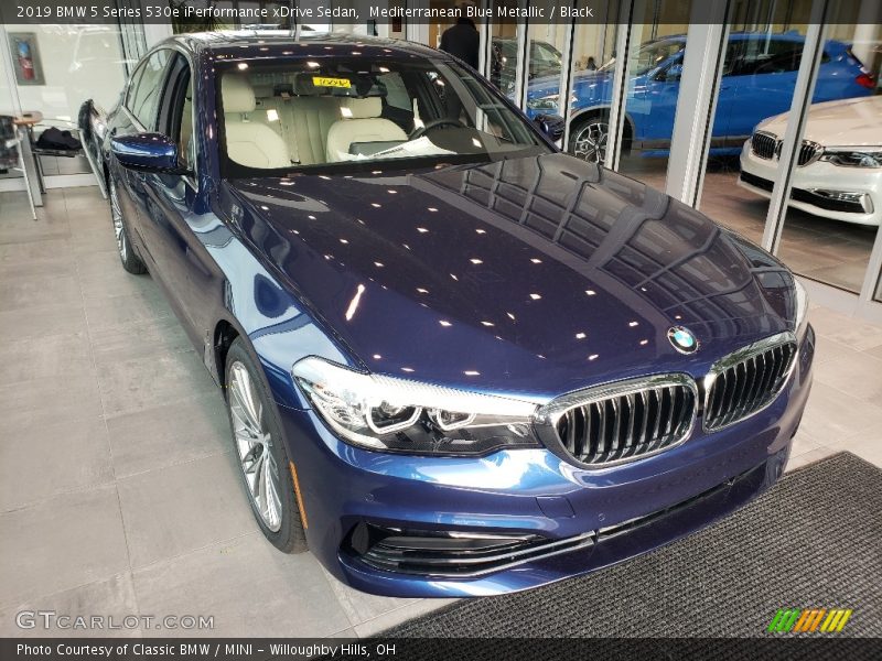 Mediterranean Blue Metallic / Black 2019 BMW 5 Series 530e iPerformance xDrive Sedan