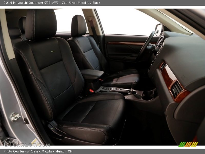 Cool Silver Metallic / Black 2014 Mitsubishi Outlander SE S-AWC