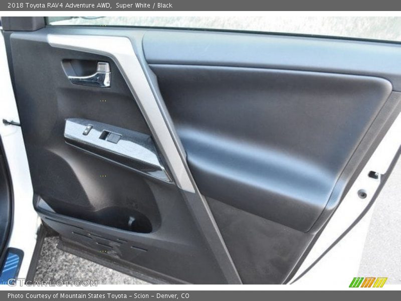 Super White / Black 2018 Toyota RAV4 Adventure AWD