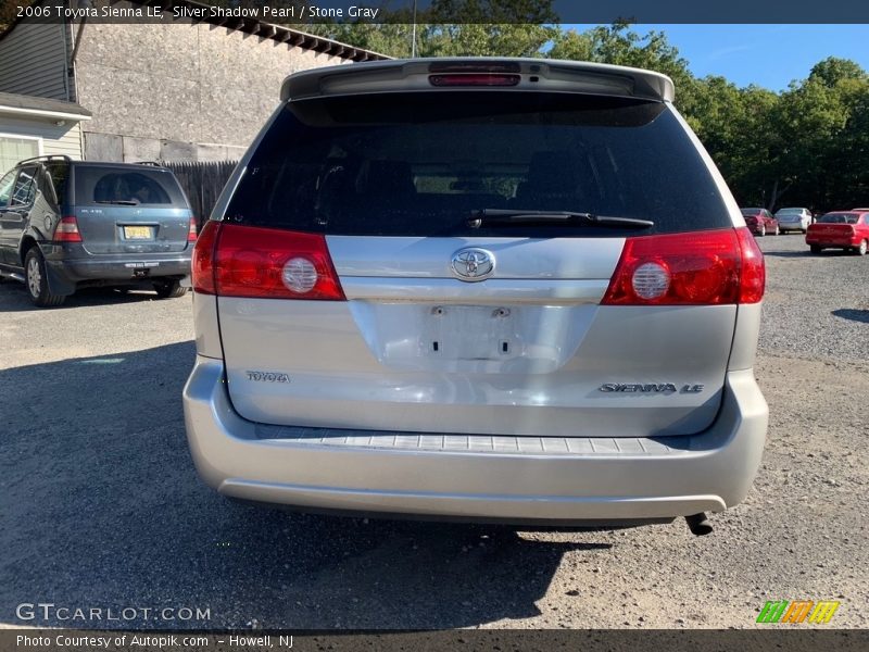 Silver Shadow Pearl / Stone Gray 2006 Toyota Sienna LE