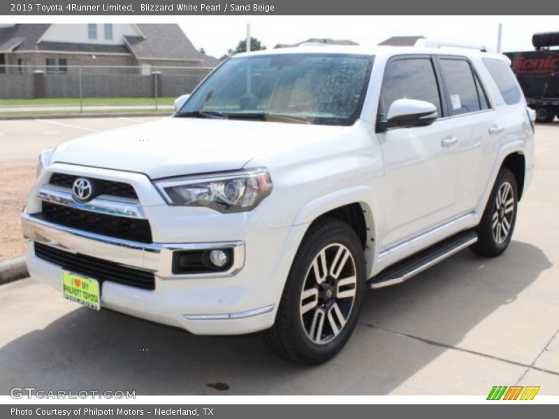 Front 3/4 View of 2019 4Runner Limited