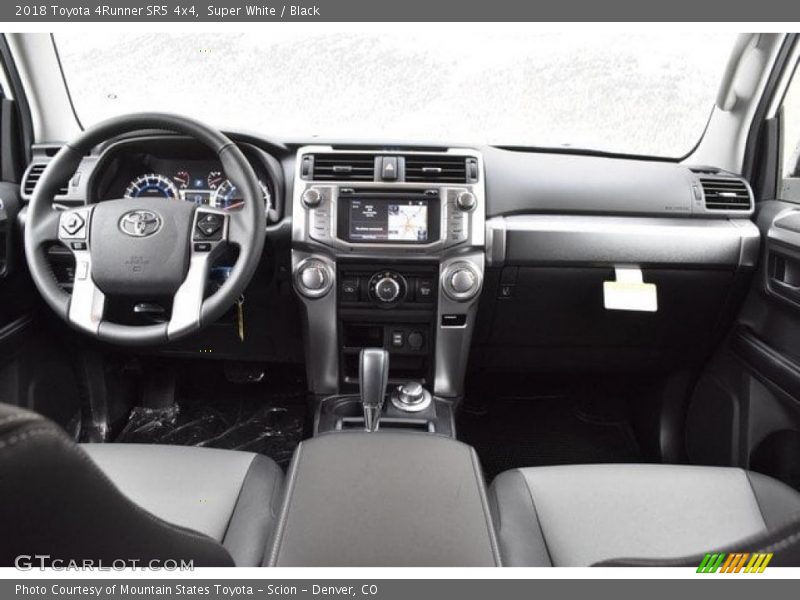 Super White / Black 2018 Toyota 4Runner SR5 4x4