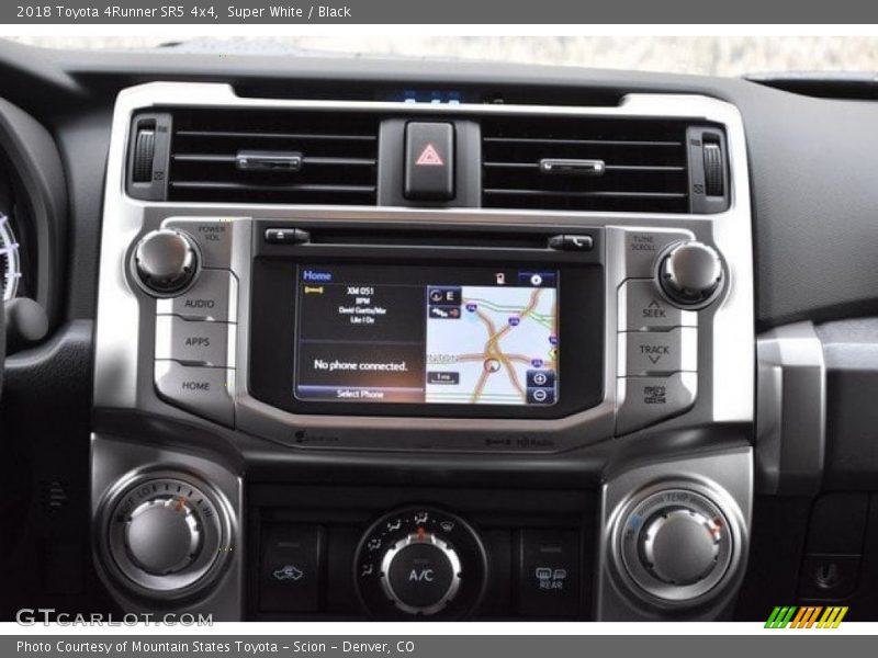 Super White / Black 2018 Toyota 4Runner SR5 4x4