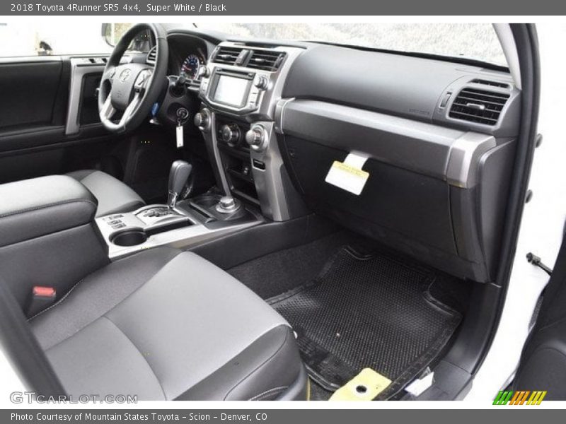 Super White / Black 2018 Toyota 4Runner SR5 4x4