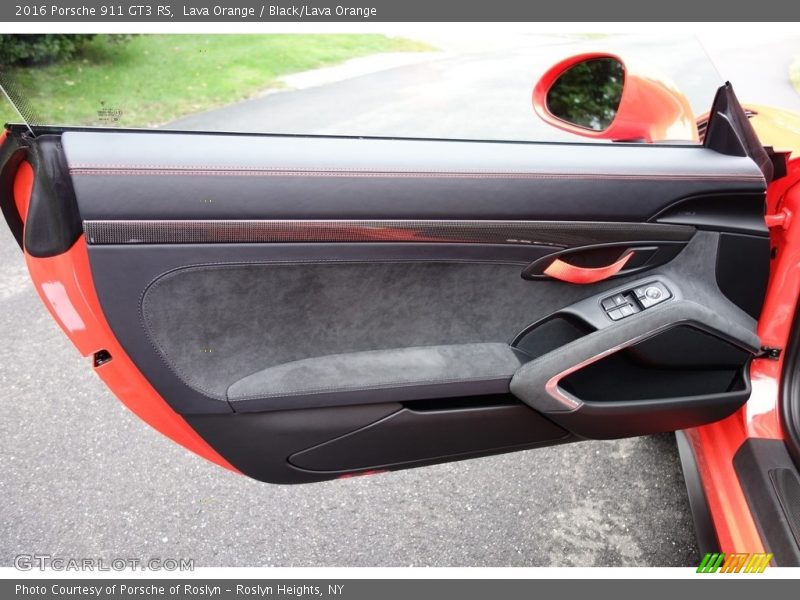 Door Panel of 2016 911 GT3 RS