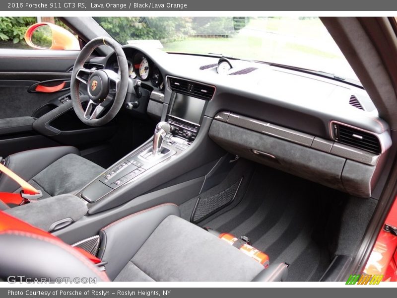 Dashboard of 2016 911 GT3 RS