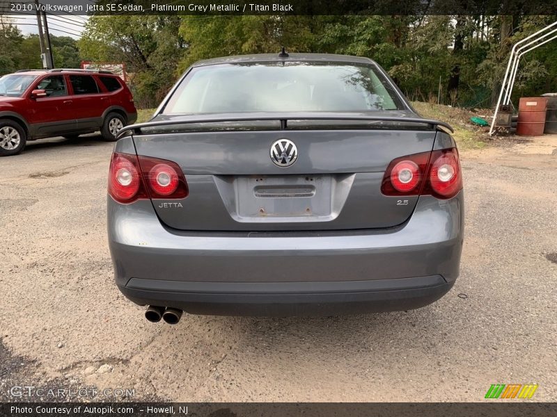 Platinum Grey Metallic / Titan Black 2010 Volkswagen Jetta SE Sedan