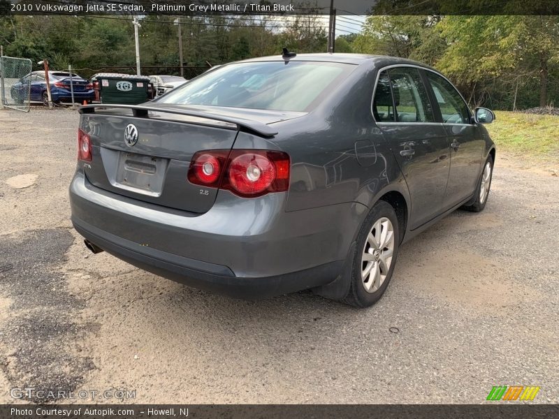 Platinum Grey Metallic / Titan Black 2010 Volkswagen Jetta SE Sedan
