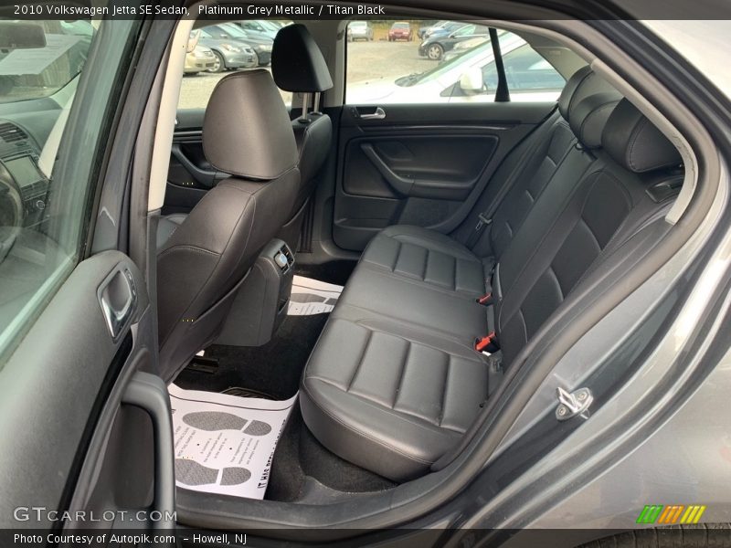 Platinum Grey Metallic / Titan Black 2010 Volkswagen Jetta SE Sedan