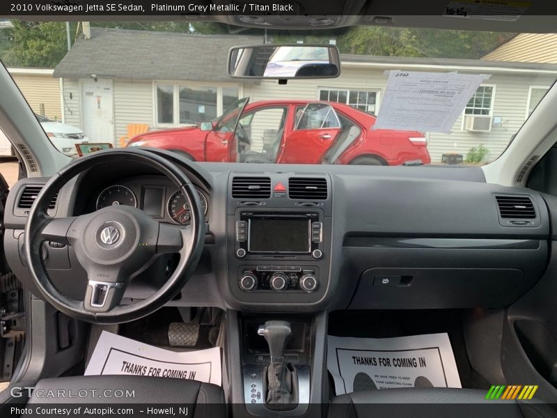 Platinum Grey Metallic / Titan Black 2010 Volkswagen Jetta SE Sedan