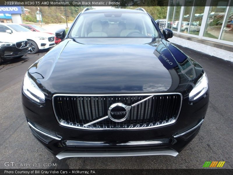 Onyx Black Metallic / Blonde 2019 Volvo XC90 T5 AWD Momentum