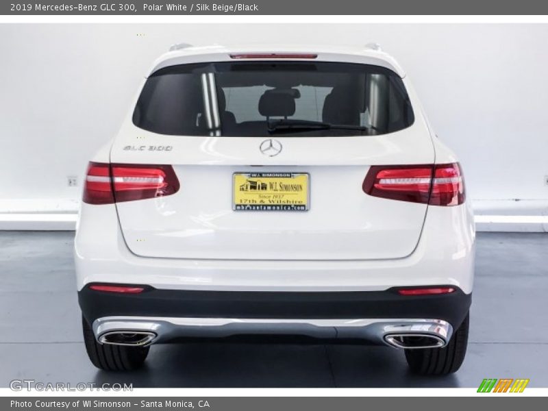 Polar White / Silk Beige/Black 2019 Mercedes-Benz GLC 300