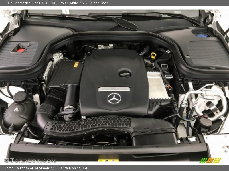 Polar White / Silk Beige/Black 2019 Mercedes-Benz GLC 300