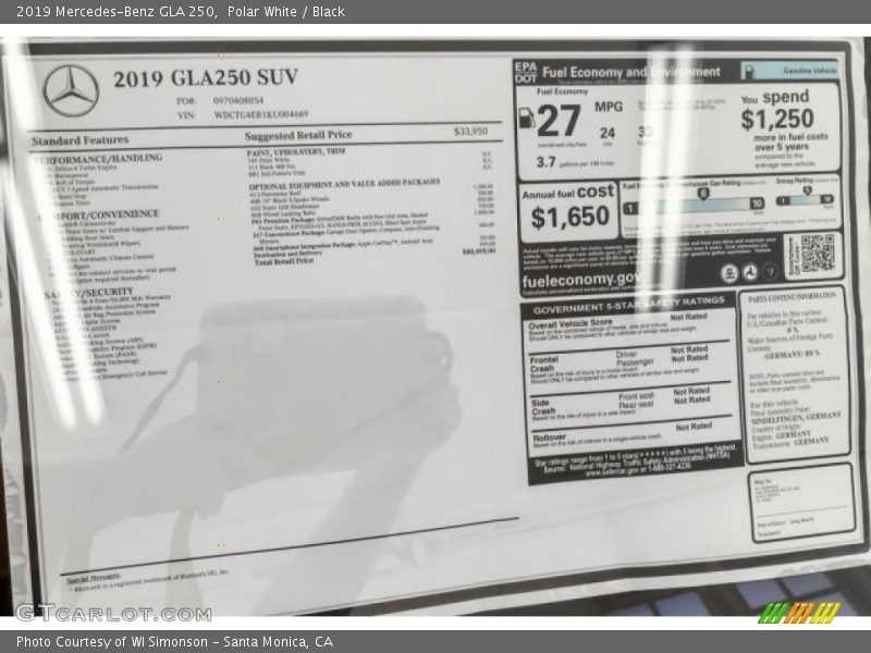 Polar White / Black 2019 Mercedes-Benz GLA 250