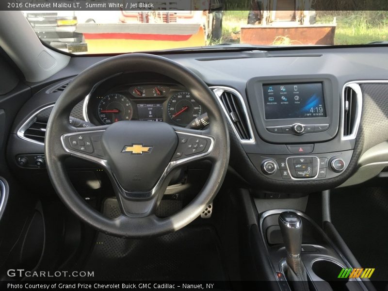 Summit White / Jet Black 2016 Chevrolet Malibu LT