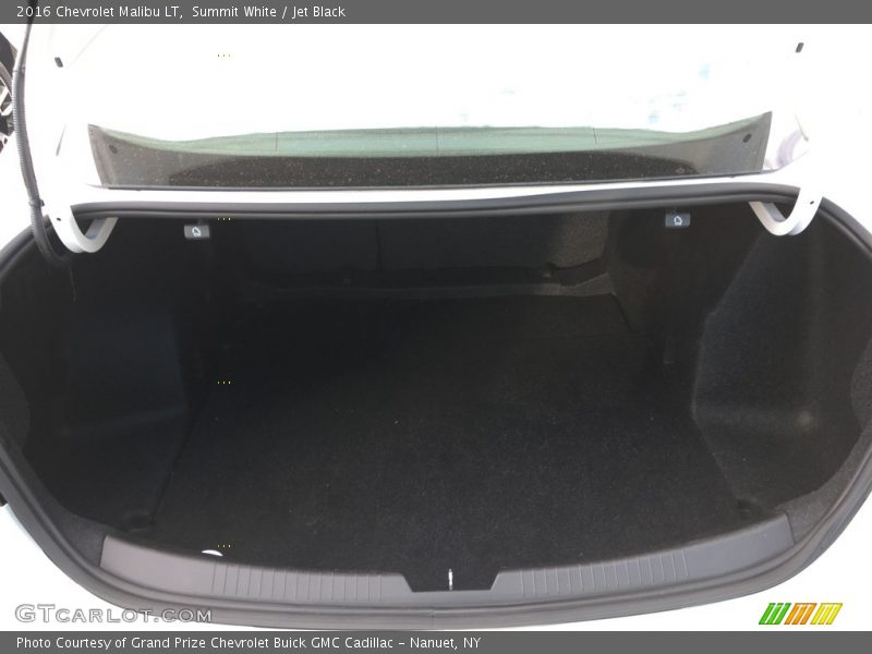 Summit White / Jet Black 2016 Chevrolet Malibu LT